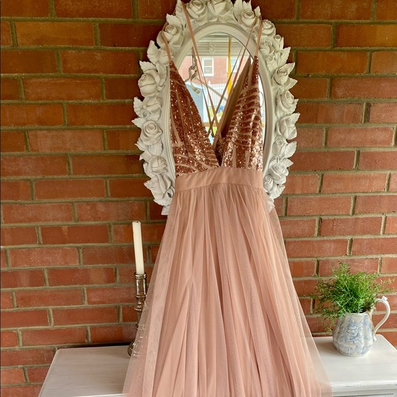 Emprada Rose Gold Gown, homecoming, wedding, Size Medium, NEVER WORN. New w/tags - Picture 1 of 6